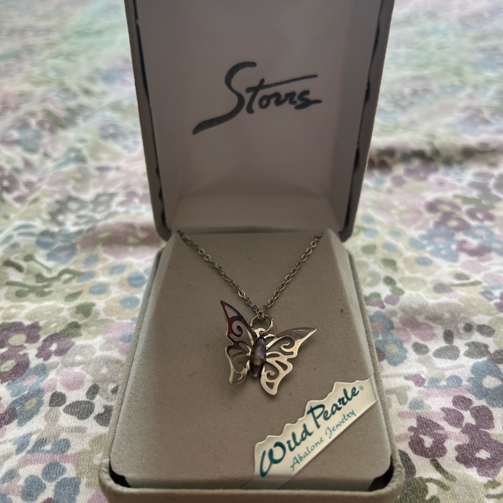 Wild Pearl Butterfly Necklace - Silver and Purple